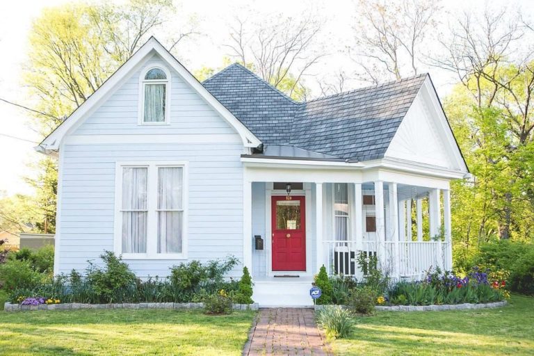 New Real Estate Listing AT 820 Benton Ave Nashville, TN 37204!