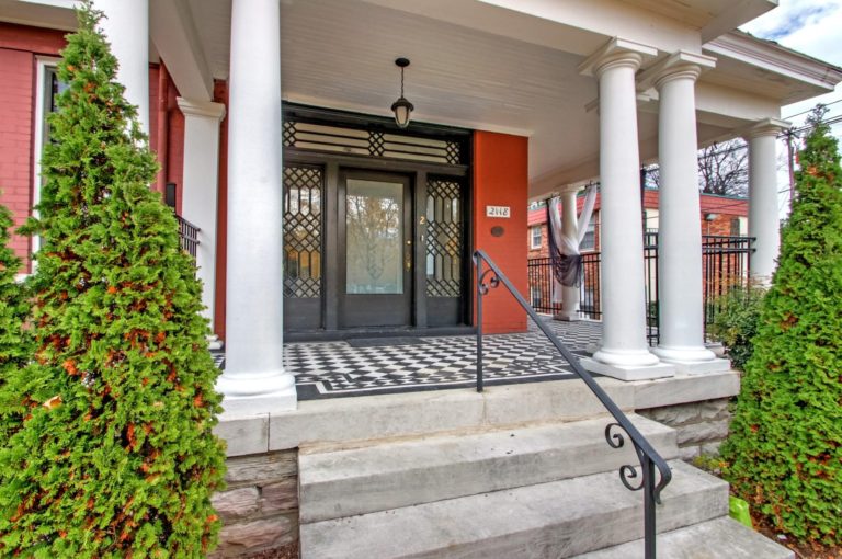 NEW LISTING AT 2118 Fairfax Ave Apt 2, Nashville, TN 37212! 